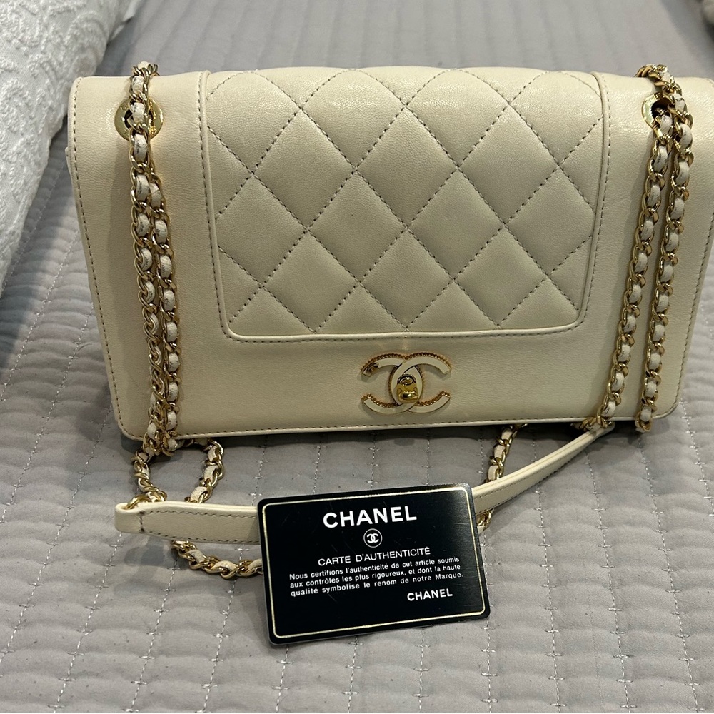 CHANEL
Sheepskin Quilted Medium Vintage Mademoiselle Flap bag